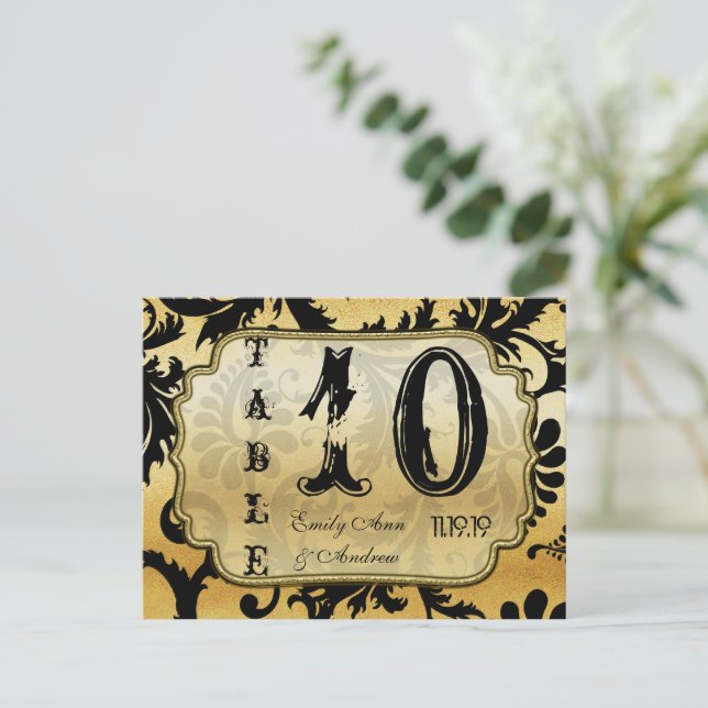 Bordsnumret Black and Guld Damask Swirls Vykort (Stående Fram)