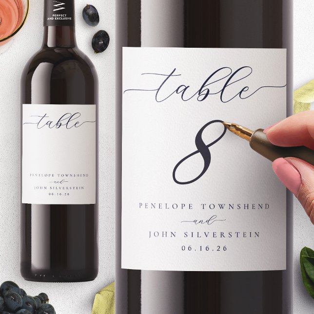 Bordsnumret Bröllop i  elegant med tomt skript Vinflaska Etikett (Elegant Script Blank Table Number Wedding Wine Label)