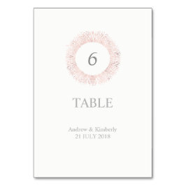 bordsnumret elegant vid guld vid bröllop bordsnummer