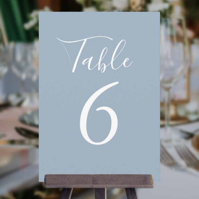 Bordsnumret Enkelt Dusty Blue Chic Script Inbjudningar (Simple Dusty Blue Chic Script Table Number)