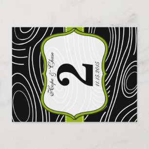 Bordsnumret grönt Black White Stylized Wood Vykort