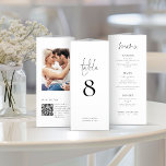 Bordsnumret Modern Photo QR Trifold Bröllop-meny<br><div class="desc">VIKTIGT: Denna trifold levereras platt, utan att förvrängas, så att du kan vika den själv. För att underlätta korrekt vikning skrivs riktlinjerna ut på baksidan för de tre panelerna, plus en tunn extra-panel på högernas sida så att du kan fästa limmet för att hålla ihop det tredubbla gången som du...</div>