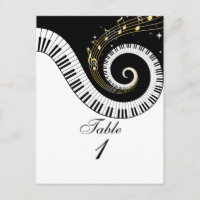 Bordsnumret Piano Nycklar och Golden Musik noter
