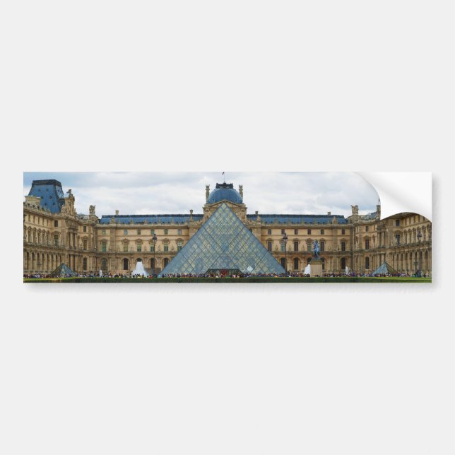 Borggård av luftventilmuseet med pyramiden bildekal (Framsidan)