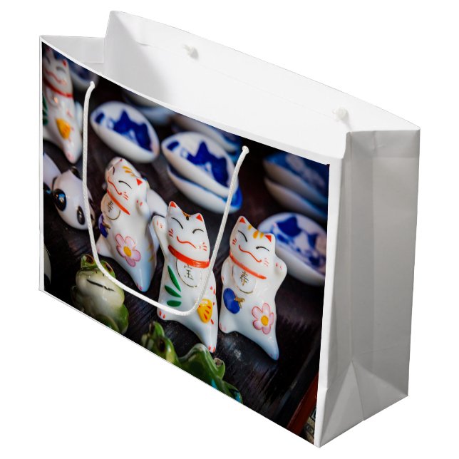 Börjar bli kattfiguriner (Framsidan Vinklad)