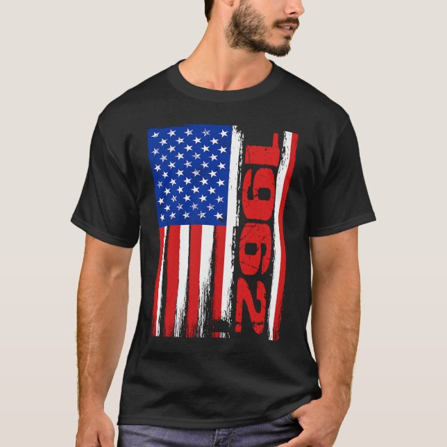 Born in 1962 US Flag Patriotic Veterans Day 4th Of T Shirt (Framsida)