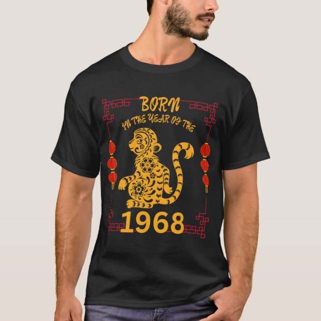 Born In The Year Of The Monkey 1968 Chinese New Ye T Shirt (Framsida)