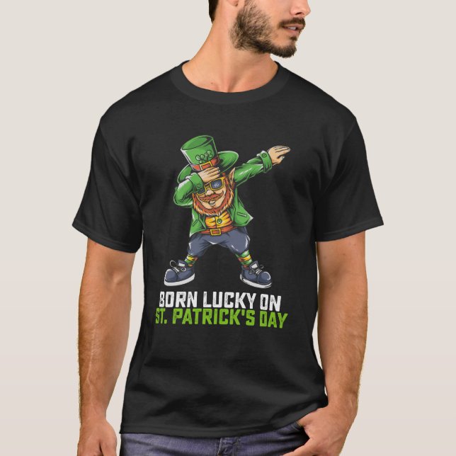 Born Lucky på St patrick's day Dabbing Birthday T Shirt (Framsida)