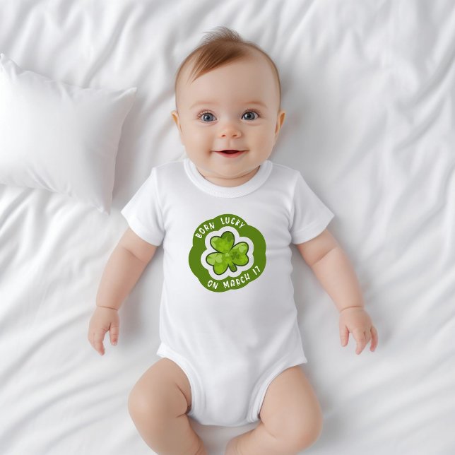 Born Lucky på St patrick's day T Shirt (Skapare uppladdad)
