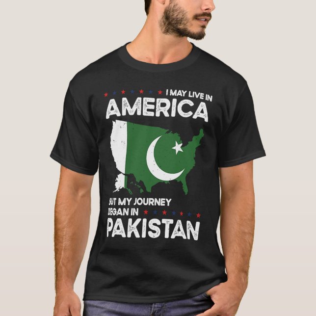 Born Pakistani Pakistan American USA Citizenship   T Shirt (Framsida)