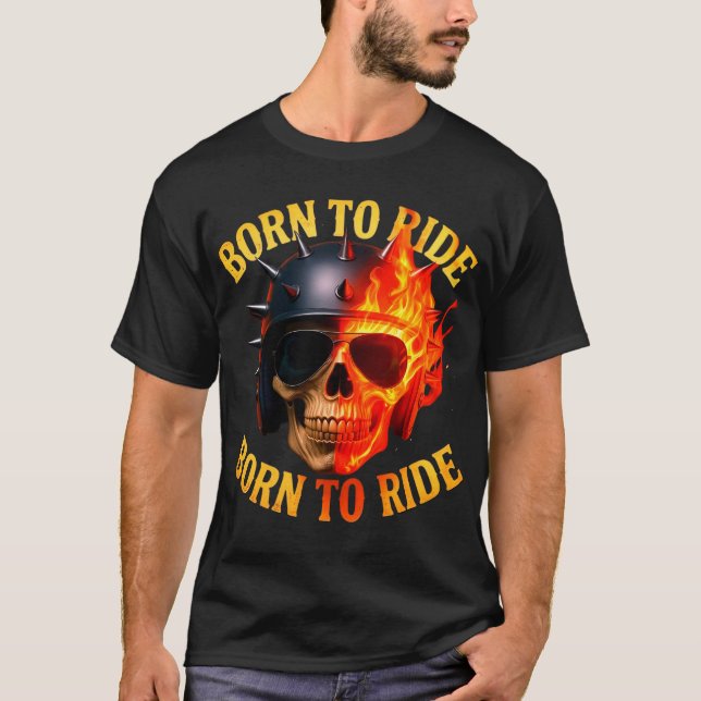 Born to Ride Flaming Skull Helmet T Shirt (Framsida)