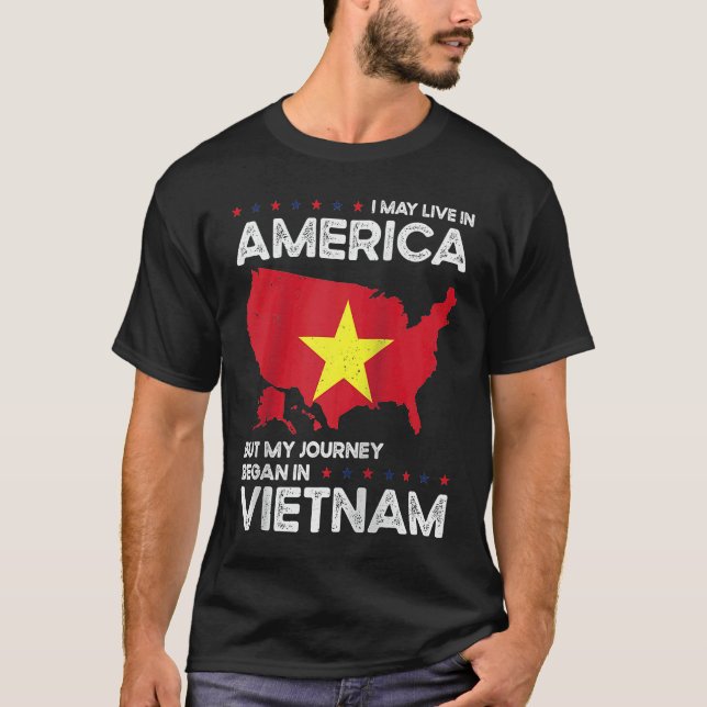 Born Vietnamese Vietnam American USA Citizenship R T Shirt (Framsida)
