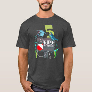 Borta fiske efter barn 5 födelsedagsMosasaurus T Shirt