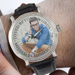 Bortom Ord minns du Photo Watch Armbandsur<br><div class="desc">Tänk på fotoklockan (eller anpassa efter vad du vill). Mallen är inställd så att du kan lägga till ett eget foto och du kan även redigera all text om du vill. Ordalydelsen sitter på ett halvgenomskinligt gräns-överlägg ovanför fotot. Exempeltexten lyder "älskad utanför ord" i typografi av versaler i elegant. Om...</div>