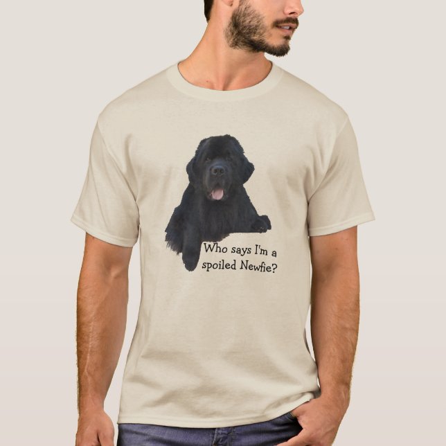 Bortskämd Newfoundland hund T-shirt (Framsida)