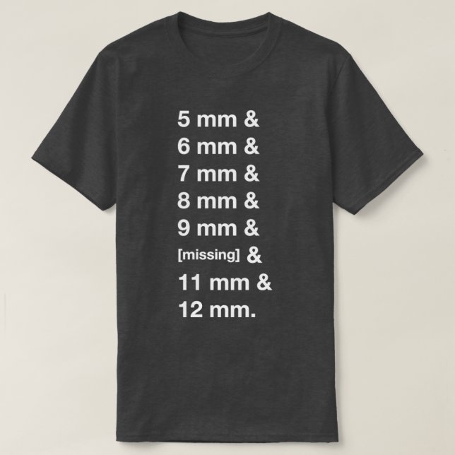 Borttappad 10 mm sockel t shirt (Design framsida)