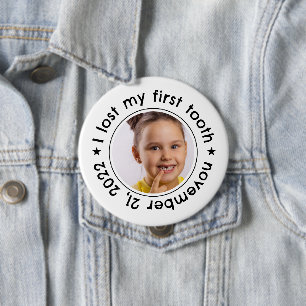 Borttappad First Toth Barn Grattis Award Roligt Knapp