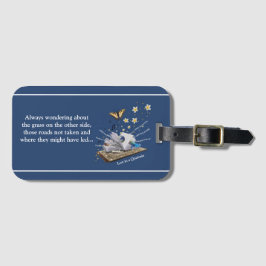 Borttappad i Quatrain av Adiela Akoo Luggage Tag Bagagebricka
