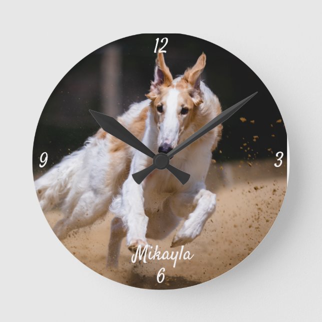 Borzoi Running Round Clock Rund Klocka (Framsida)