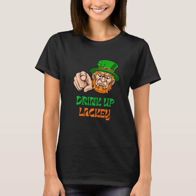 Boss Leprechaun Says Drink Up Lackey and Pointing  T Shirt (Framsida)