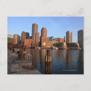 Boston Harbour och skyline. Boston är en av de 3 Vykort