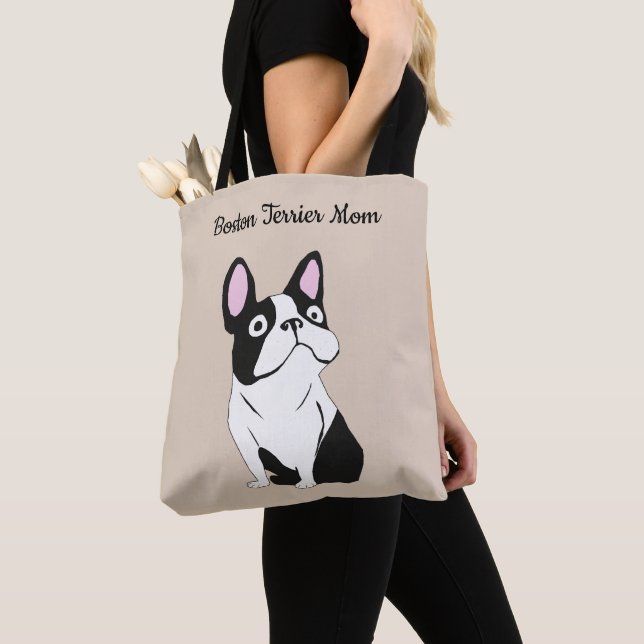 Boston terrier mamma tygkasse (Närbild)