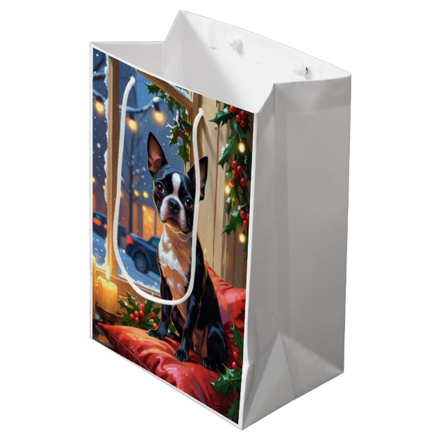Boston Terrier med julen Ljus Helgdag (Framsidan Vinklad)