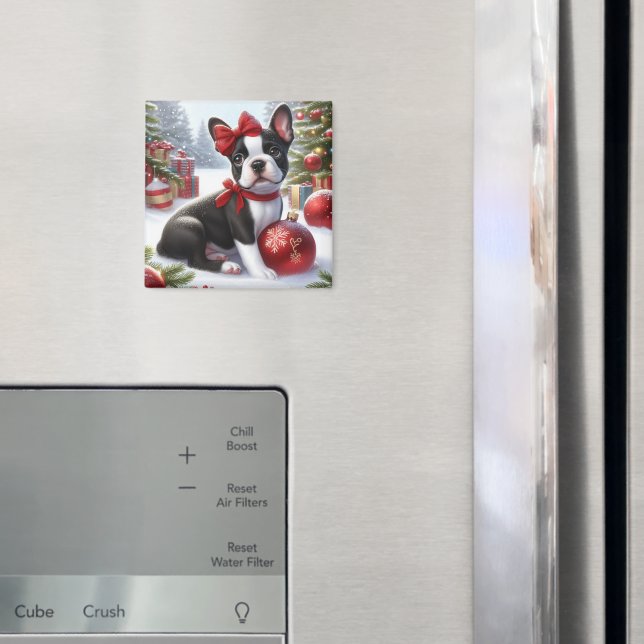 Boston Terrier Puppy med julprydnad Magnet (In Situ (Fridge))