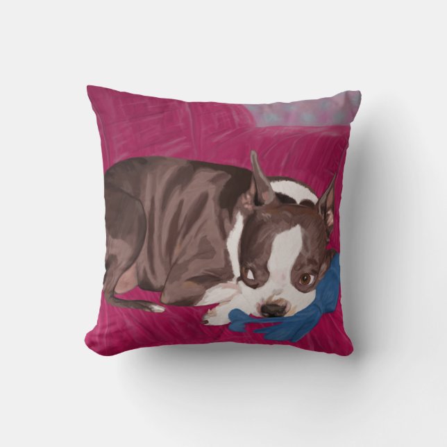 Boston Terrier som vilar på den röda soffan - Kudde (Framsida)