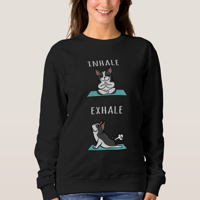 Boston Terrier Yoga Inhale Exhale T Shirt (Framsida)