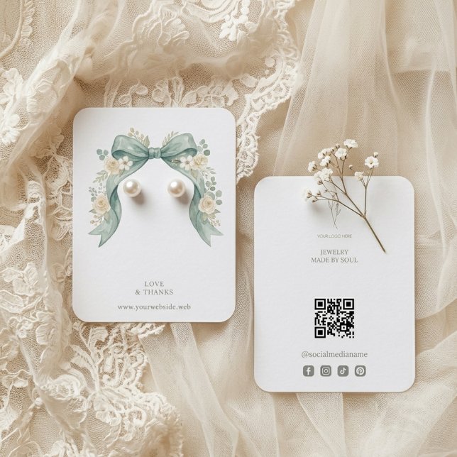 Botanical Coquette Bow Jewelry Display TMF26 Visitkort (Botanical Coquette Bow and Roses Watercolor Effect Jewelry Display with Modern QR Code.)