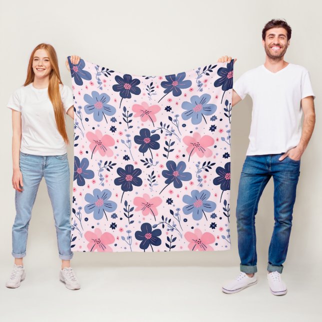 Botanical Pink And Blue Flowers Nature Print Fleecefilt (På plats)