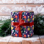 Botanisk Blommigt Festive Garden Mönster Lila Presentpapper<br><div class="desc">Vackert botaniskt blommönster för blommigt och bladverk för elegant som är pappert. Vår design har våra handdragna blommigtar för giftiga botaniska produkter. Den mäktiga blommigten botaniker skapar ett vackert mönster. Vi har valt en vacker färg-pall med gult, rosa, kranbärsröd och djupa grönt löv. Alla illustrationer är handritade originalbilder av Moodtogy...</div>