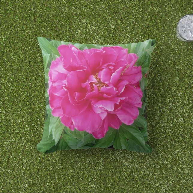 Botanisk rosa peony gröna blad  kudde (Gräs)