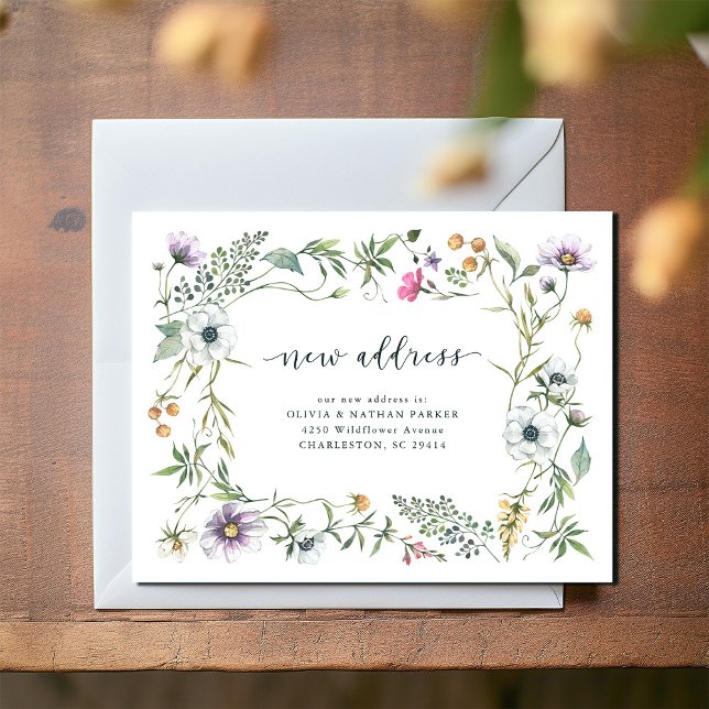 Botaniska vildblommor | Flyttmeddelande Meddelande Vykort (A trendy and elegant wildflower design decorates these new address announcement postcards)