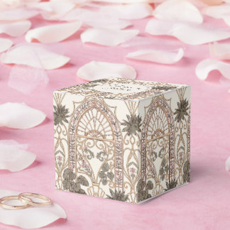 Botaniskt Art Nouveau-bröllop med glasmålning Presentaskar