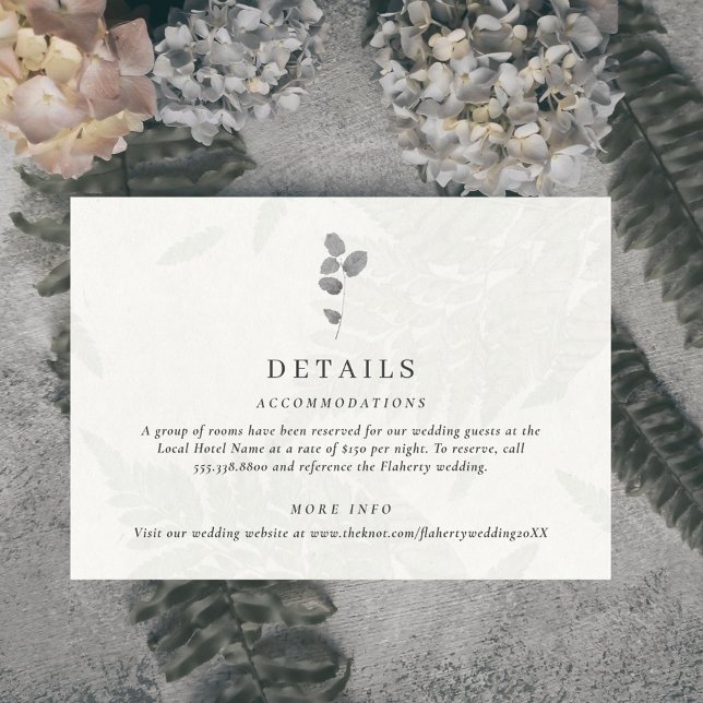 Botaniskt blad Grå Bröllop Tilläggskort (Elegant botanical leaf wedding details card. Features a light gray faux leaf pattern.)