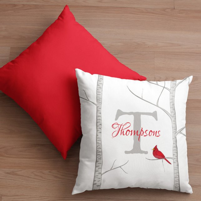 Botaniskt enkelt monogram vinterfärgkardinal kudde (Monogrammed Red Cardinal Simple birch tree throw pillow)