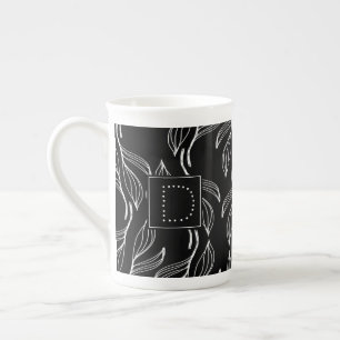 Botaniskt grönt blomster svart och vitt monogram benporslin mugg