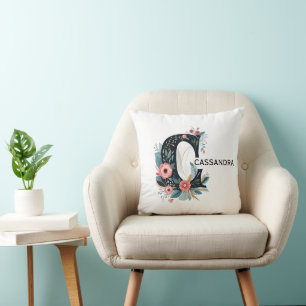 Botanistisk Blommigt Monogram Brev C Anpassningsba Kudde
