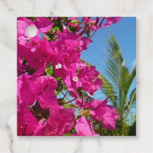 Bougainvillea och den tropiska naturområdet Handfl Gåvor Etiketter