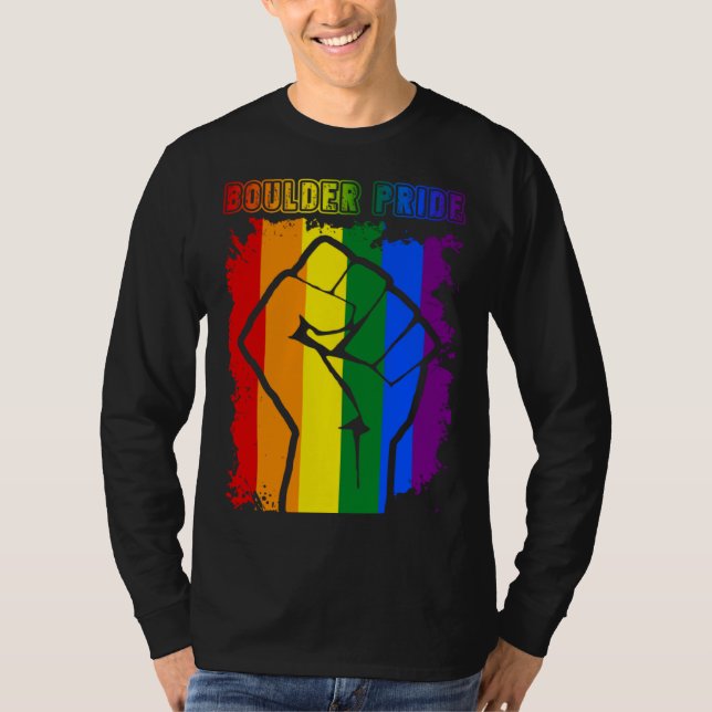 Boulder LGBT Pride Month LGBTQ Rainbow Flag Gay Le T Shirt (Framsida)