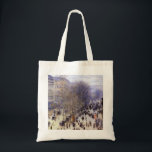 Boulevard des Capucines av Claude Monet, konst Tygkasse<br><div class="desc">Boulevard des Capucines (1873) av Claude Monet är en vintage bra-bild av cityscape-målning med en gata i Paris, Frankrike. Boulevard des Capucines är en av de fyra "grands boulevards" i Paris, en boulevardkedja som går i öster-väster som även omfattar Boulevard de la Madeleine, Boulevard des Italiens och Boulevard Montmartre. Om...</div>