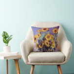 Bouquet av solblommor av Claude Monet, Vintage Art Kudde<br><div class="desc">Bouquet of Sunblommor (1881) av Claude Monet är en vintage blommigt för bra konst som fortfarande är livmålning. Gult blommar från trädgården. En bukett av sommarsäsongssolrosor i vas. Om konstnären: Claude Monet (1840-1926) var en av grundarna av den Fransk målningsrörelsen och de flesta av hans målningar var "en plein luft"...</div>