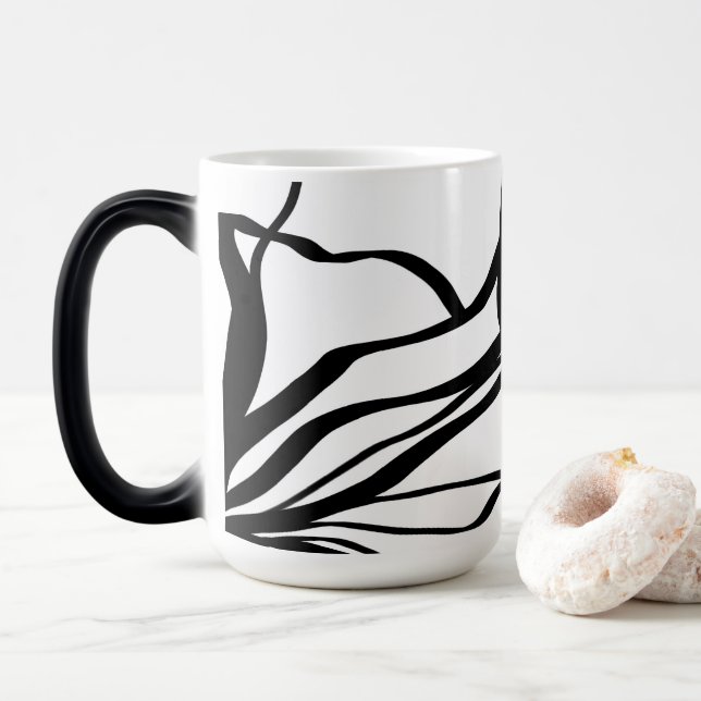 Bouquet Blanc: Abstrakt White & Black Magisk Mugg (Med munk)