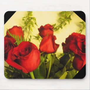 Bouquet of Röd ros Mouse Pad Musmatta