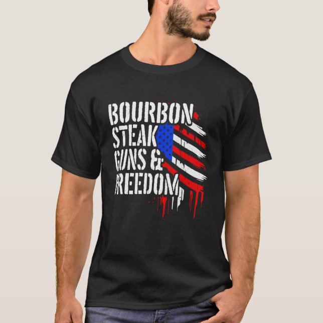 Bourbon Steak & Freedom USA Flag Funny Whiskey Lov T Shirt (Framsida)