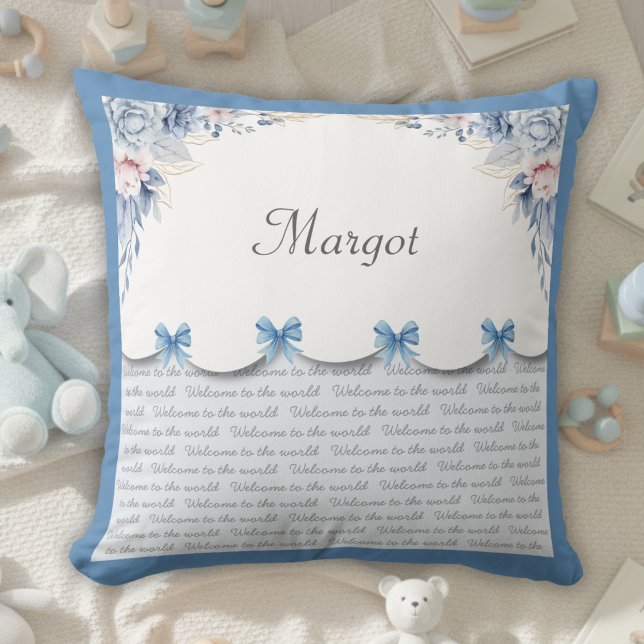 Boutique Babyflicka Designer Blå Sängkudde Kudde (A beautiful and thoughtful personalized baby shower gift)