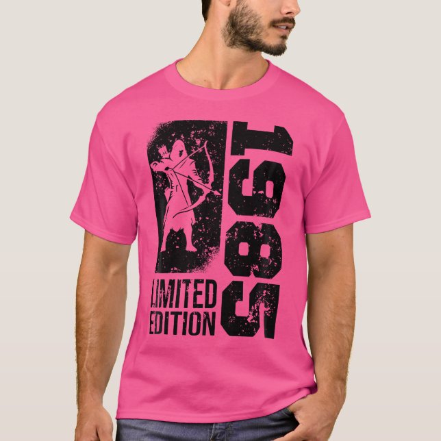 Bow Archer Born 1985 Birthday Arrow-Sports Archery T Shirt (Framsida)