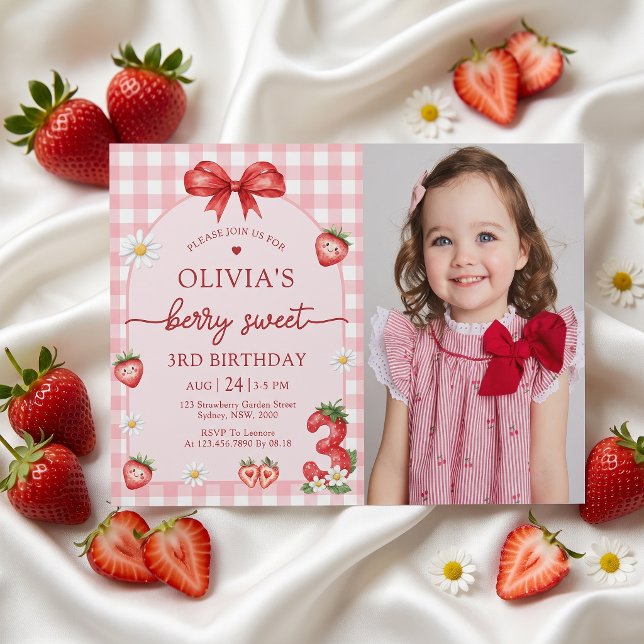 Bow Berry Söt Flickas 3-års Födelsedagsinbjudan Fo Inbjudningar (Skapare uppladdad)